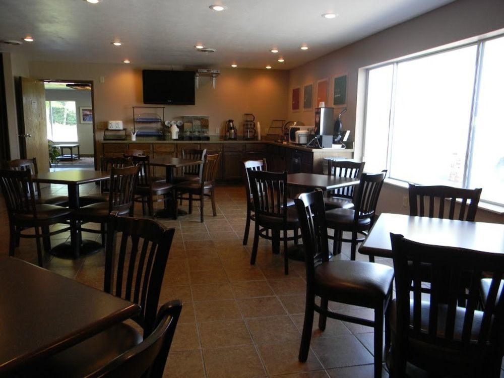 Boarders Inn & Suites By Cobblestone Hotels - Munising Wetmore المظهر الخارجي الصورة